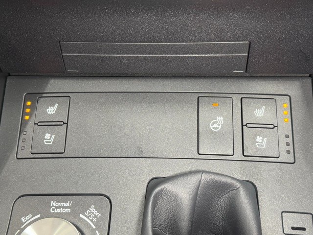 レクサス IS300h バージョンL