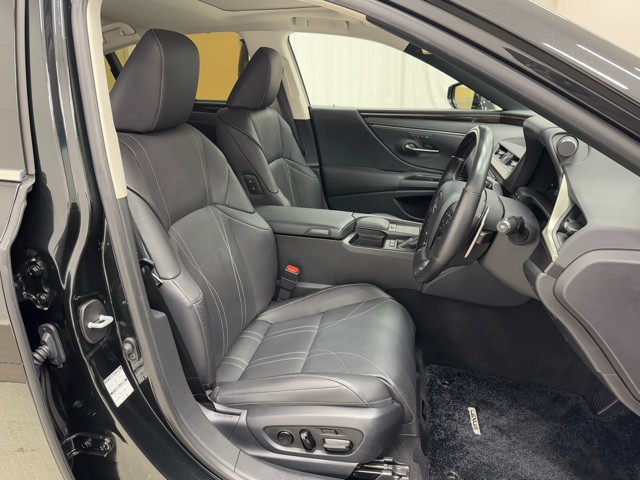 レクサス ES300h バージョンL