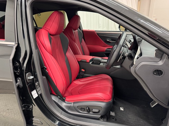 レクサス ES300h Fスポーツ