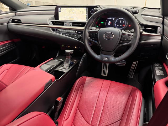 レクサス ES300h Fスポーツ