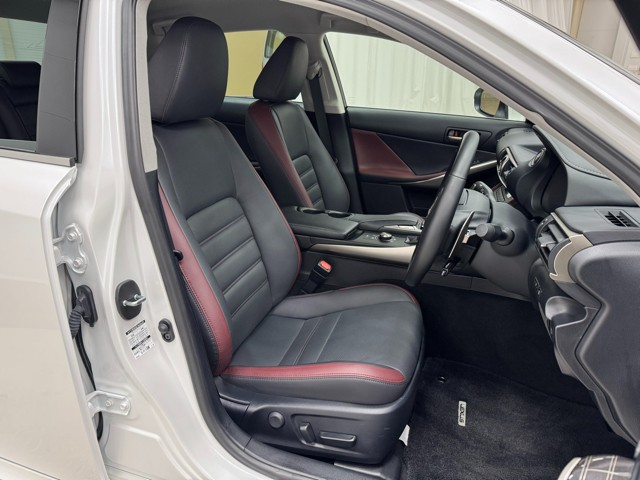 レクサス IS300h VER-L