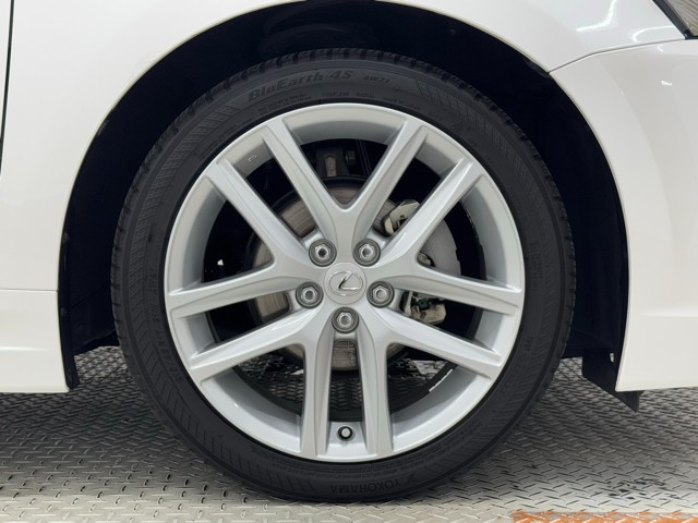 レクサス CT200h バージョンL