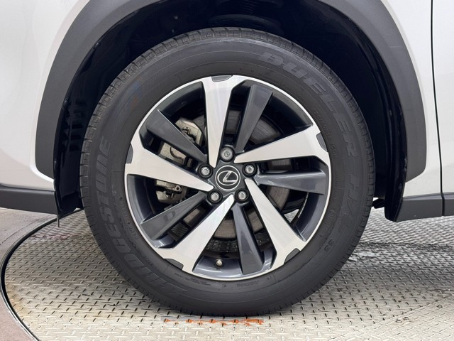 レクサス NX300h バージョンL