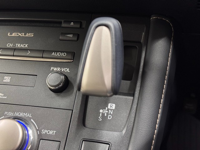 レクサス CT200h バージョンL