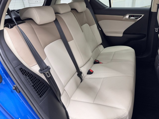 レクサス CT200h バージョンL