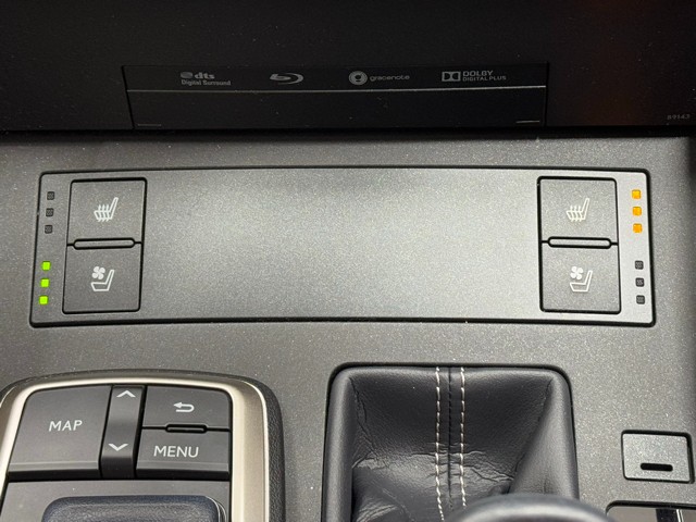 レクサス IS300h バージョンL