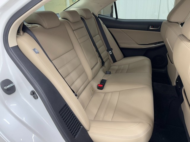 レクサス IS300h バージョンL