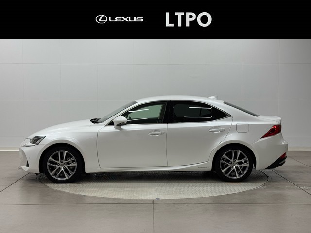 レクサス IS300h バージョンL