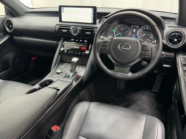 レクサス IS300h バージョンL