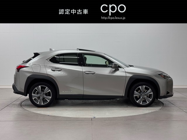 レクサス UX300e バージョンL
