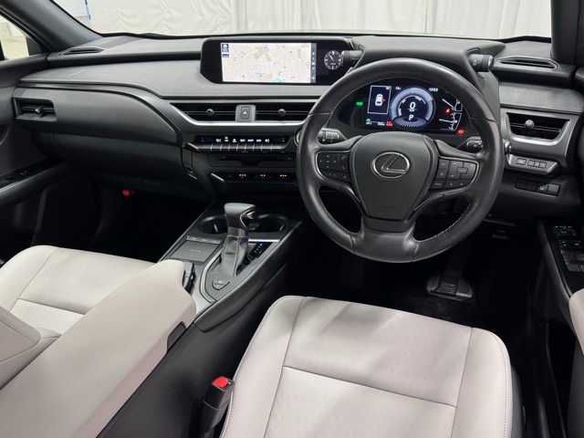 レクサス UX250h バージョンC