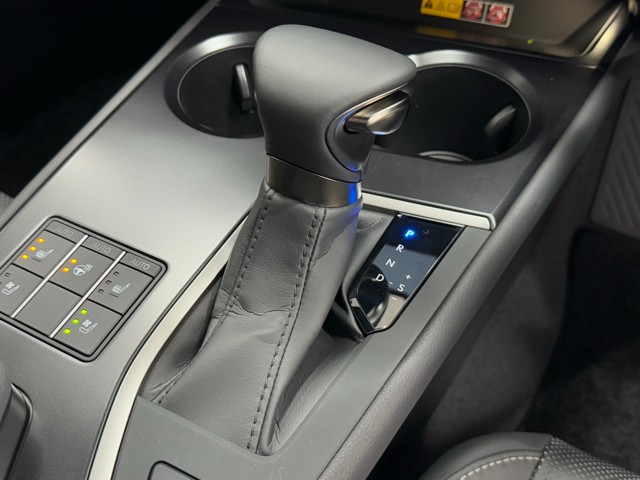 レクサス UX250h バージョンL