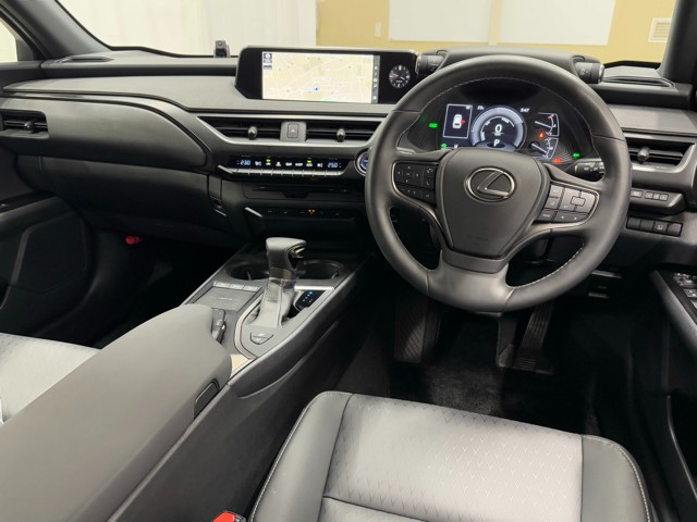 レクサス UX250h バージョンC