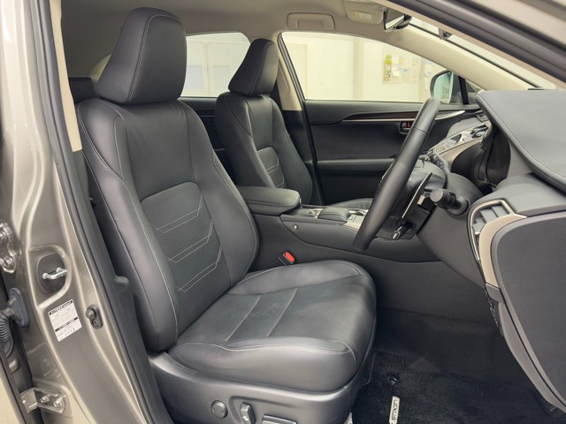 レクサス NX300h バージョンL