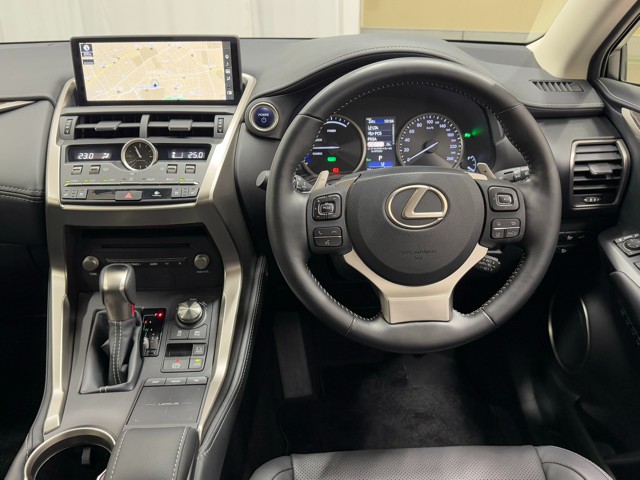 レクサス NX300h バージョンL