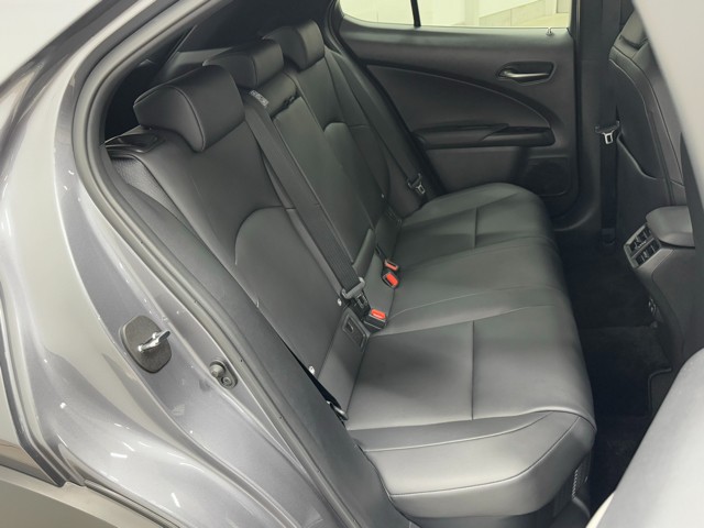 レクサス UX250h バージョンC