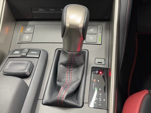 レクサス IS300h F SPORT Xline