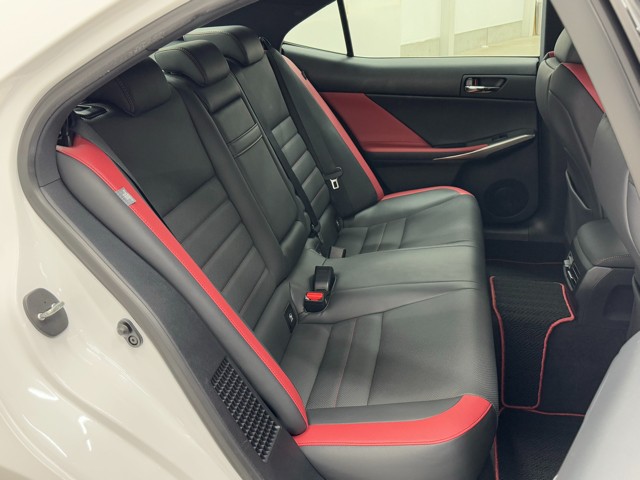 レクサス IS300h F SPORT Xline