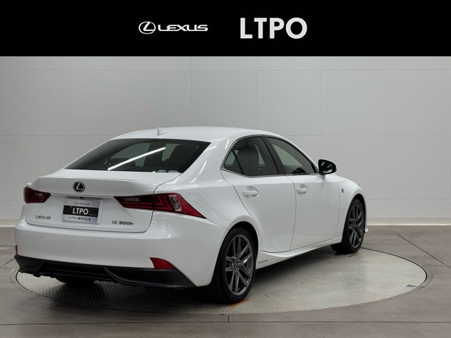 レクサス IS300h F SPORT Xline