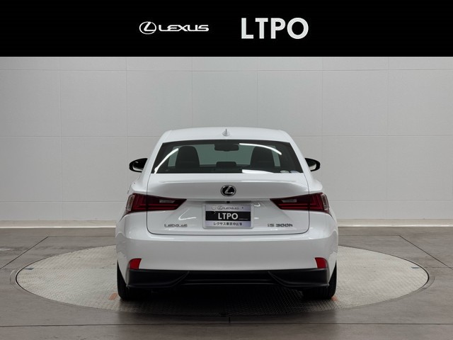 レクサス IS300h F SPORT Xline