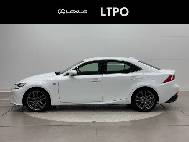 レクサス IS300h F SPORT Xline