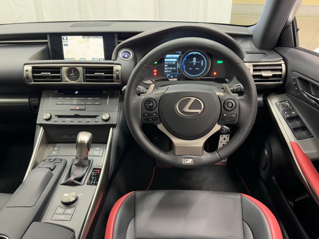レクサス IS300h F SPORT Xline