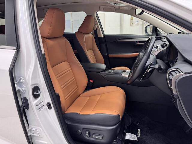レクサス NX300h Iパッケージ