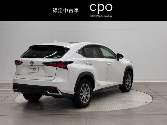 レクサス NX300h Iパッケージ