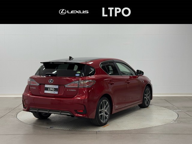 レクサス CT200h Fスポーツ