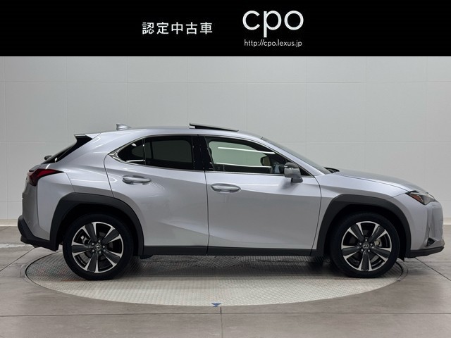 レクサス UX300h バージョンL