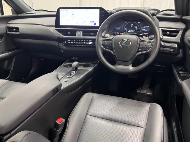 レクサス UX300h バージョンL