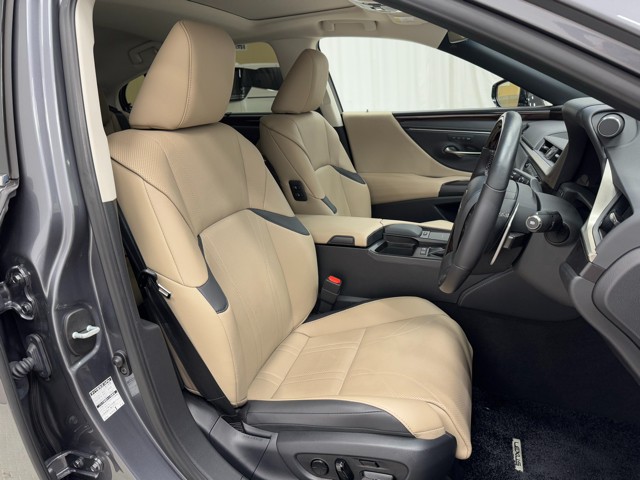 レクサス ES300h バージョンL