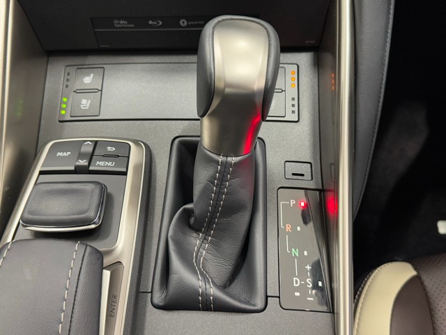 レクサス IS300h VER-L