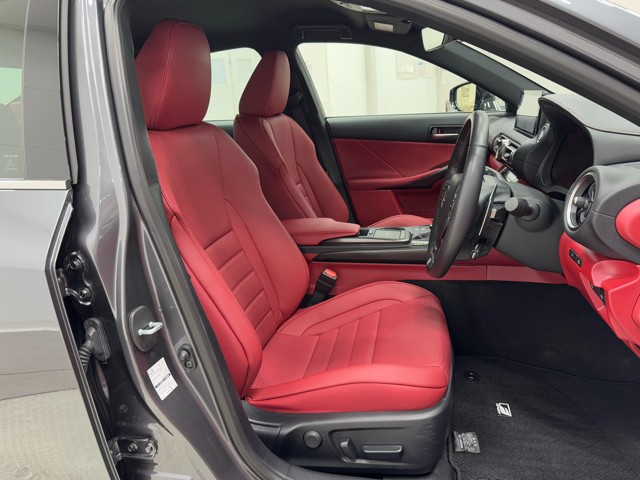 レクサス IS300h F SPORT