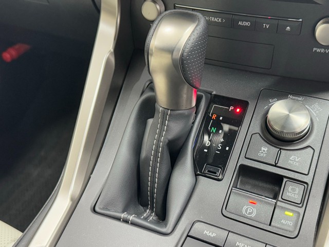 レクサス NX300h Fスポーツ