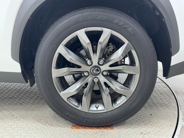 レクサス NX300h Fスポーツ