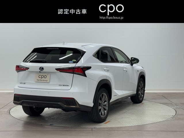 レクサス NX300h Fスポーツ
