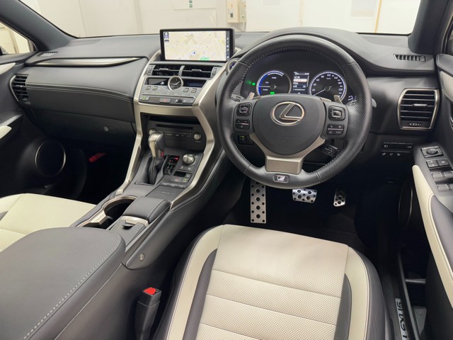 レクサス NX300h Fスポーツ