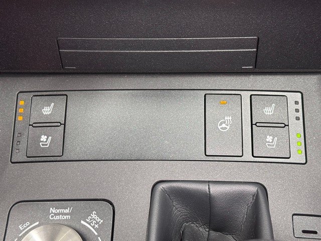 レクサス IS300h F SPORT