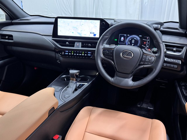 レクサス UX250h VERSIONC