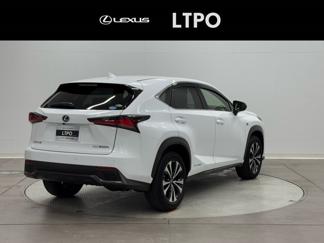レクサス NX300h F SPORT