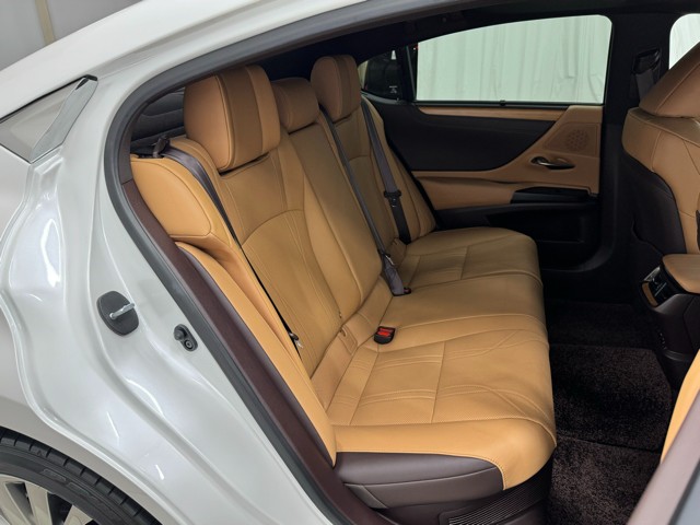 レクサス ES300h バージョンL