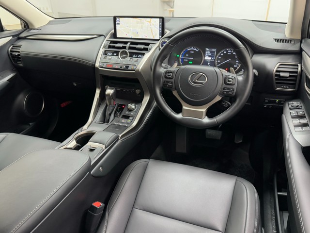 レクサス NX300h Iパッケージ
