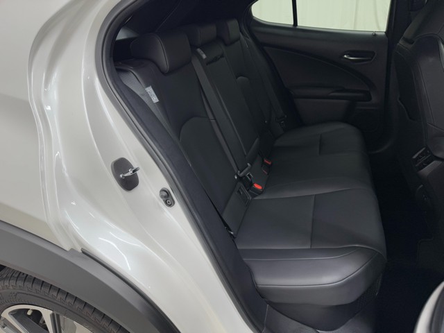 レクサス UX250h バージョンC