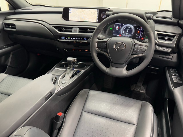 レクサス UX250h バージョンC