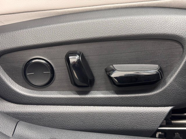 レクサス UX250h バージョンC