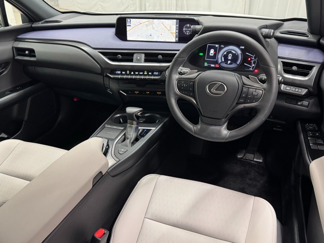 レクサス UX250h バージョンC