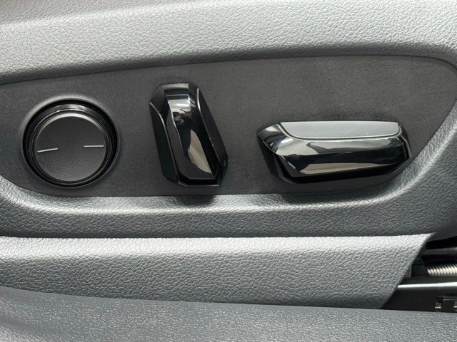 レクサス UX300e バージョンC