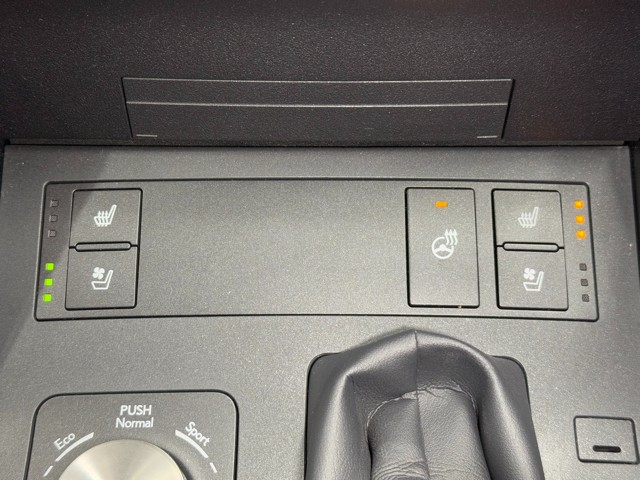 レクサス IS300h バージョンL