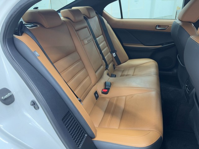 レクサス IS300h バージョンL